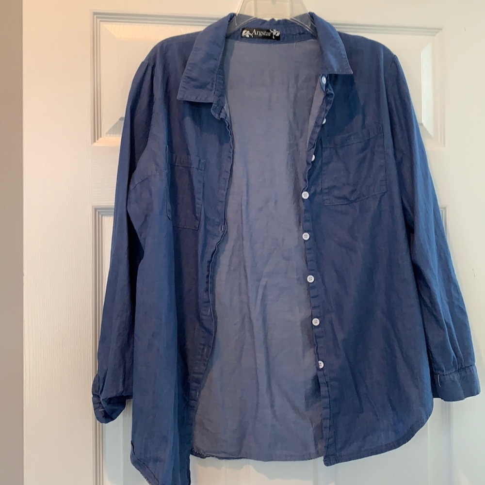 Long sleeve denim/chambray blouse.